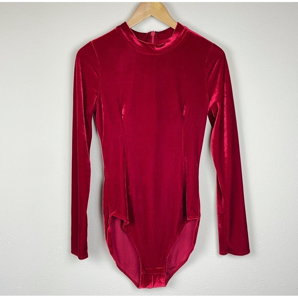 NWT ModCloth x Collectif Keira Velvet‎ Bodysuit Size M Red Long Sleeve Mock Neck